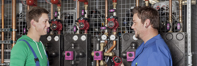Installateur und Heizungsbauer